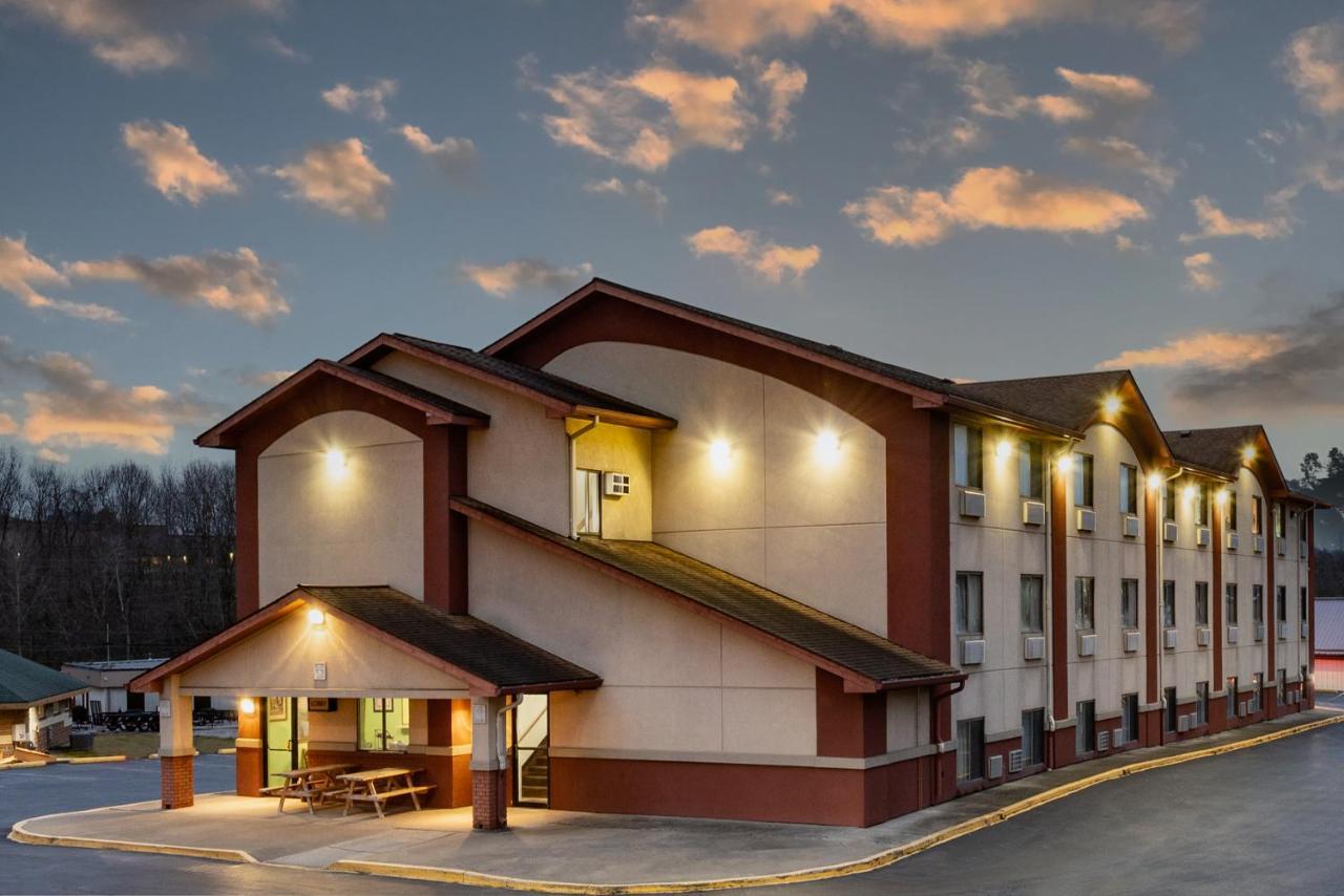 Готель Super 8 By Wyndham Waynesburg Екстер'єр фото
